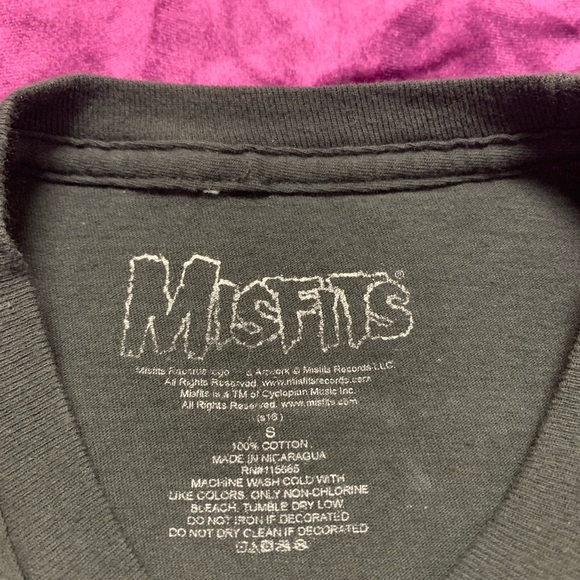 Misfits Fiend Club Band Shirt - Picture 4 of 7